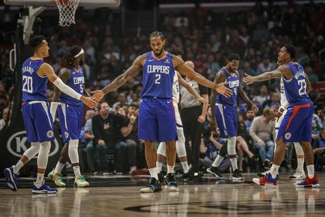 近15次西甲交手13胜2平，为巴萨对阿拉维斯最长不败纪录（巴萨对阿拉维斯西甲近15战13胜2平，创队史最长不败纪录）