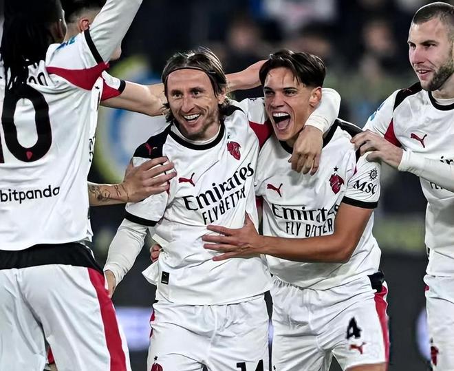 克莱：我与弗拉格的关系如同科比与我新秀时期的关系一样（克莱谈弗拉格：这段关系就像我新秀期与科比的那样）