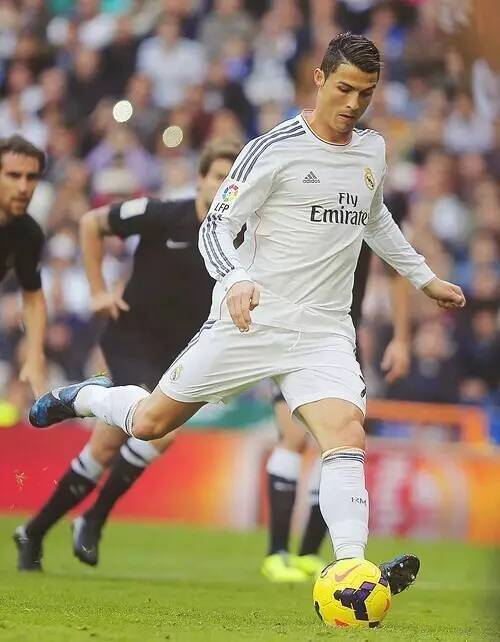 米体：比萨考虑换帅，小安切洛蒂或将接替吉拉迪诺（米体：比萨酝酿换帅，小安切洛蒂可能接任吉拉迪诺）