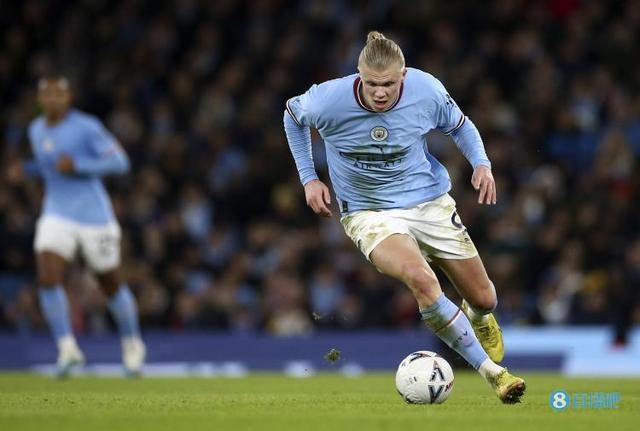 皇马不会前往安菲尔德踩场，阿隆索：这样不会被200台摄像机包围（皇马将不在安菲尔德进行踩场，阿隆索：避免被200台摄像机包围）