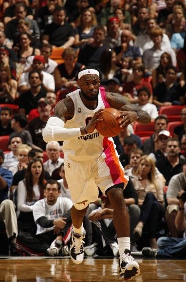 中国足球的 中国足球的